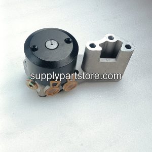 大连道依茨 燃油输油泵总成 1106010-3000A